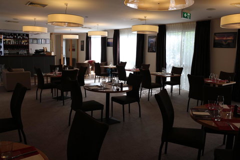 Bairnsdale International - Hervey Bay Accommodation 16