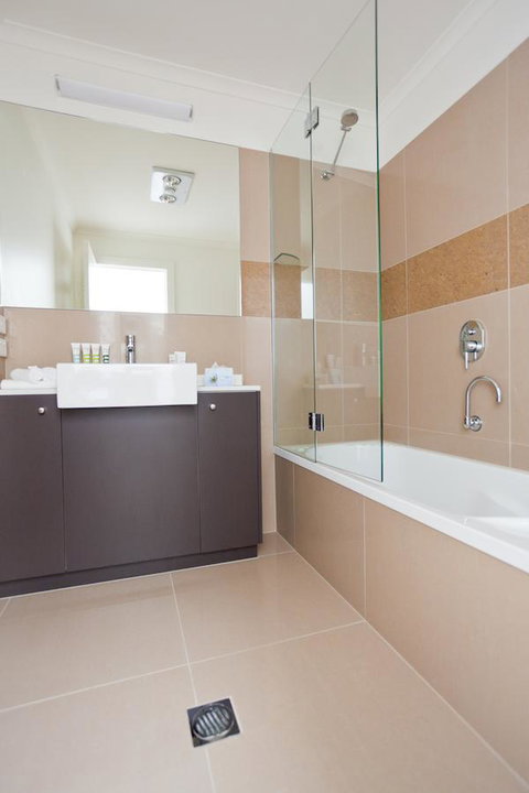 Bairnsdale International - Hervey Bay Accommodation 4