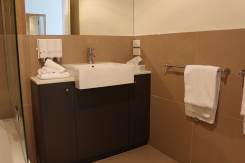 Bairnsdale International - Hervey Bay Accommodation 24