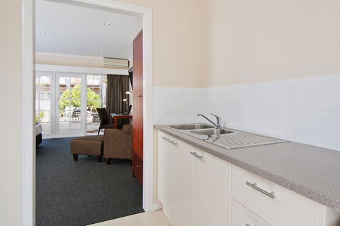 Quality Hotel Melbourne Airport - Tourism Hervey Bay 16