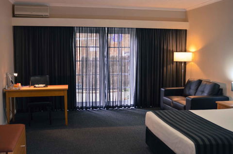 Quality Hotel Melbourne Airport - Tourism Hervey Bay 13