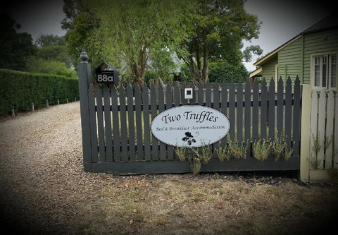 Two Truffles Cottages - Hervey Bay Accommodation 16