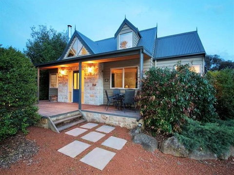 Two Truffles Cottages - Hervey Bay Accommodation 0