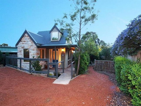 Two Truffles Cottages - Hervey Bay Accommodation 8
