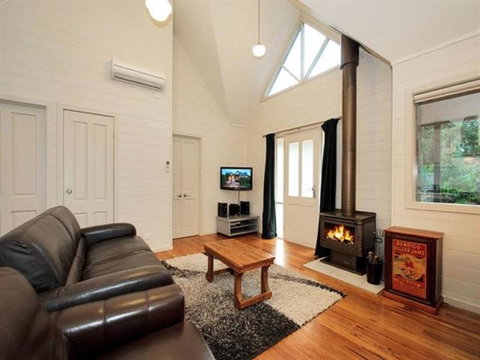 Two Truffles Cottages - Hervey Bay Accommodation 5