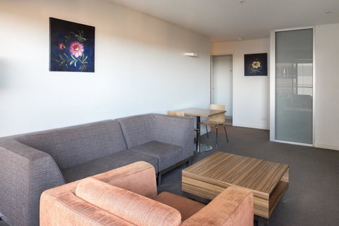 Seasons Heritage Melbourne - Hervey Bay Accommodation 20