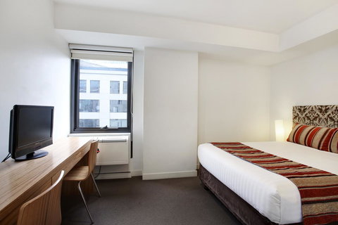 Seasons Heritage Melbourne - Hervey Bay Accommodation 13