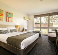Burvale Hotel - Hervey Bay Accommodation