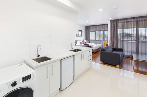 City Edge Dandenong Apartment Hotel - Tourism Hervey Bay 10