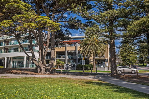 C-Scape Esplanade Cowes - Tourism Hervey Bay 4