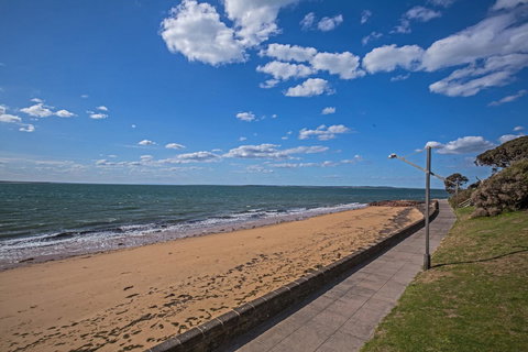 C-Scape Esplanade Cowes - Tourism Hervey Bay 21