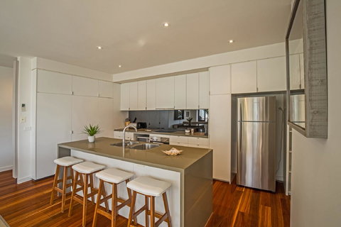 C-Scape Esplanade Cowes - Tourism Hervey Bay 9