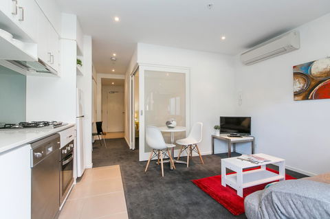 Complete Host The River Apartments - Hervey Bay Accommodation 7
