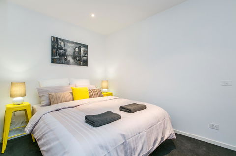 Complete Host The River Apartments - Hervey Bay Accommodation 2