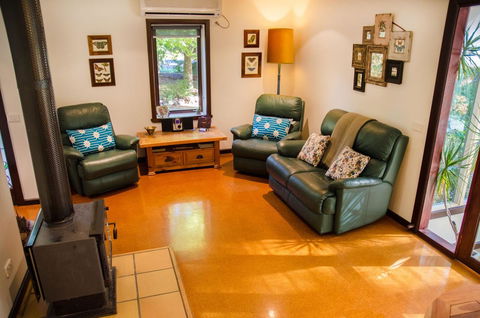 Ashwood Cottages - Hervey Bay Accommodation 11