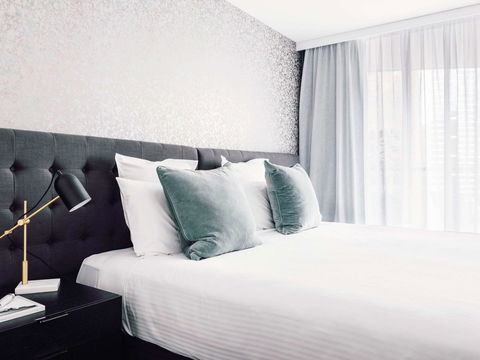 Quay West Suites Melbourne - Hervey Bay Accommodation 35