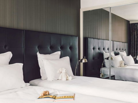 Quay West Suites Melbourne - Hervey Bay Accommodation 42