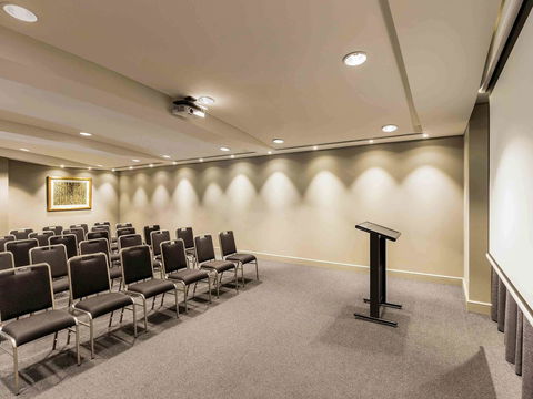 Quay West Suites Melbourne - Hervey Bay Accommodation 32
