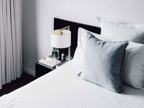 Quay West Suites Melbourne - Hervey Bay Accommodation 39