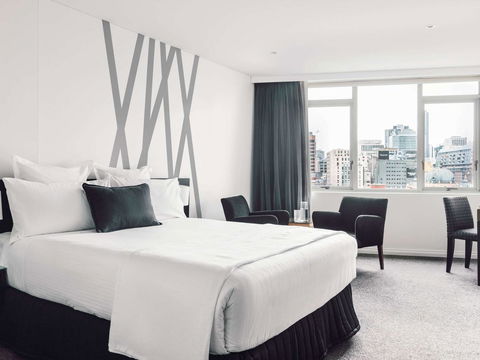 Quay West Suites Melbourne - Hervey Bay Accommodation 19