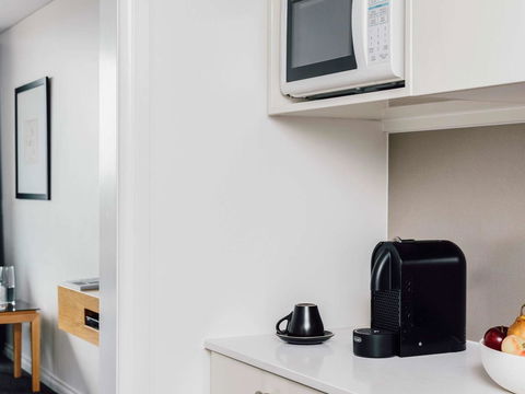 Quay West Suites Melbourne - Hervey Bay Accommodation 41