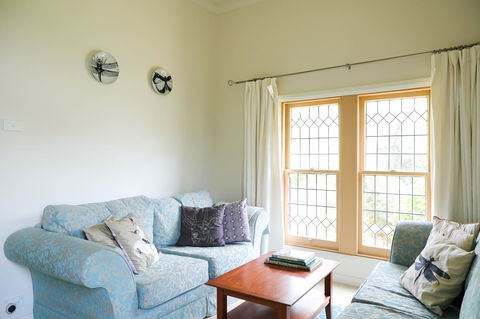 Miss Pym's Cottage - Tourism Hervey Bay 40