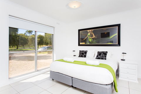 Mildura Holiday Villas - Hervey Bay Accommodation 16