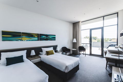 Quarters At Flinders Hotel - Hervey Bay Accommodation 12