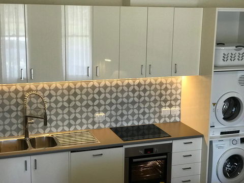 The Botanic Apartments Williamstown - Hervey Bay Accommodation 2