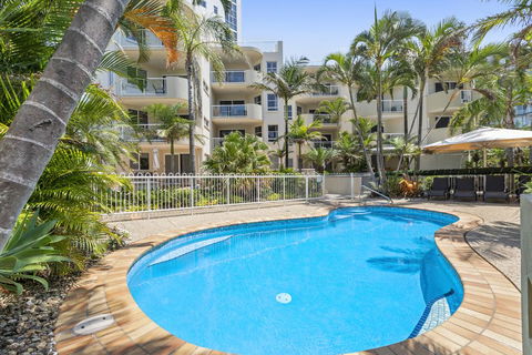 The Burlington Holiday Apartments - Hervey Bay Accommodation 0