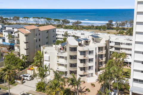 The Burlington Holiday Apartments - Hervey Bay Accommodation 2