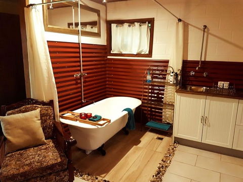 The Cabin - Hervey Bay Accommodation 2