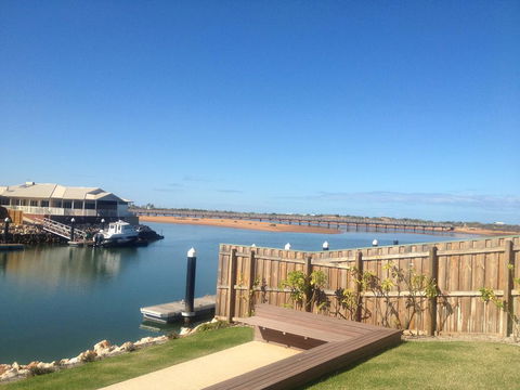 The Carnarvon Luxury Canal Home - Hervey Bay Accommodation 2