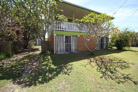 The Castle At Hat Head - Tourism Hervey Bay 0