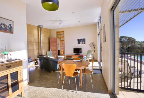 The Chocolate Lily Bed & Breakfast - Hervey Bay Accommodation 1
