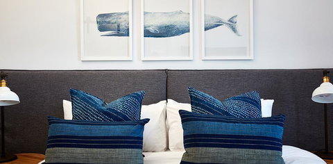 The Clovelly Hotel - Hervey Bay Accommodation 1