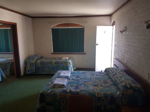 The Club Hotel - Hervey Bay Accommodation 3