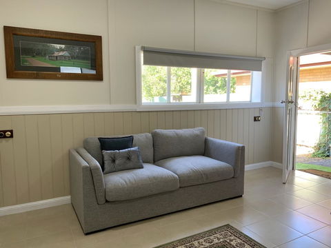 The Convent Boutique Accommodation & Cafe - Tourism Hervey Bay 2