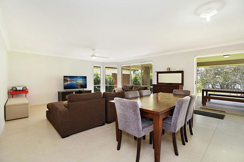 The Corso - Gorokan - Hervey Bay Accommodation 2
