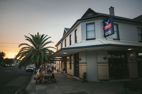 The Criterion Hotel - Hervey Bay Accommodation 0
