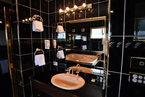 The Crossing Motel - Hervey Bay Accommodation 2