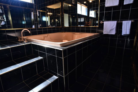 The Crossing Motel - Hervey Bay Accommodation 1