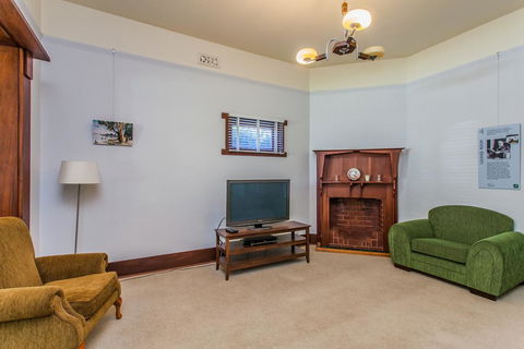 The Curtin Family Home - Tourism Hervey Bay 1