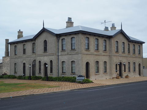 The Customs House B & B - Tourism Hervey Bay 0