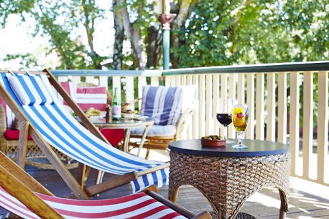 The Daylesford Hotel - Hervey Bay Accommodation 0