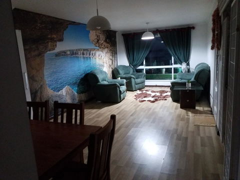 The DOLPHIN PLACE - Hervey Bay Accommodation 1
