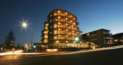 The Dorsal Boutique Hotel - Hervey Bay Accommodation 0