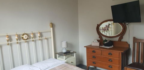 The Eastern Hotel - Hervey Bay Accommodation 3