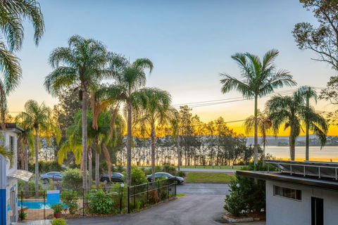 The Esplanade Motel - Tourism Hervey Bay 2