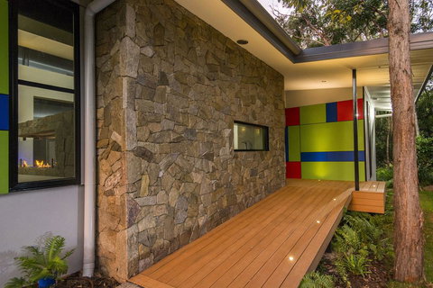 The Feathered Nest - Luxury Wildlife Retreat - Hervey Bay Accommodation 3